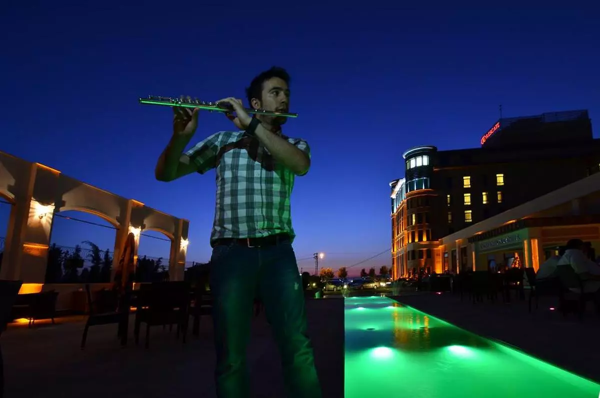 DOUBLE TREE BY HILTON OUT DOOR (Copy).jpg